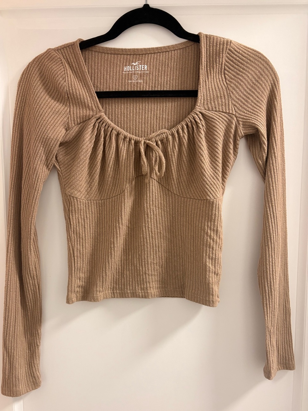 Hollister Ribbed Long-Sleeve Square Neck Top — Camel colour